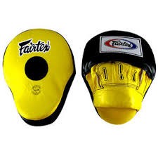 FAIRTEX Ultimate Focus Mitts - BlackYellow (Pair) FMV9